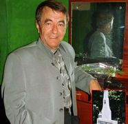 Cum arată mormântul lui Dan Spătaru la 21 de ani de la moartea sa. Toți trecătorii observă asta când ajung în cimitir. Acum, s-au publicat 4 fotografii, iar un detaliu atrage imediat atenția, mai ales în a treia poză